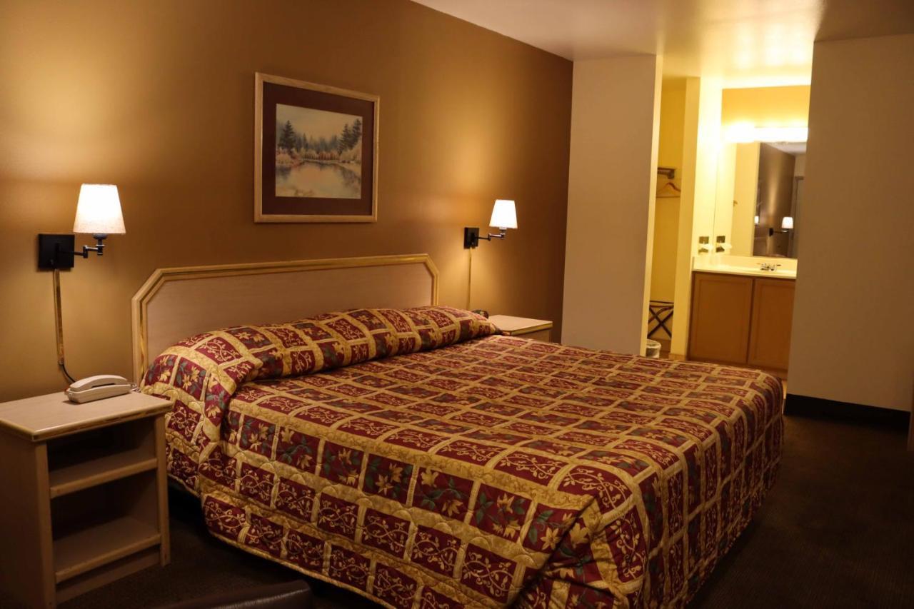 Tiki Motel Spokane